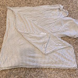 Solly baby gray and white wrap
